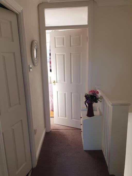 Christchurch Home From Home Екстер'єр фото
